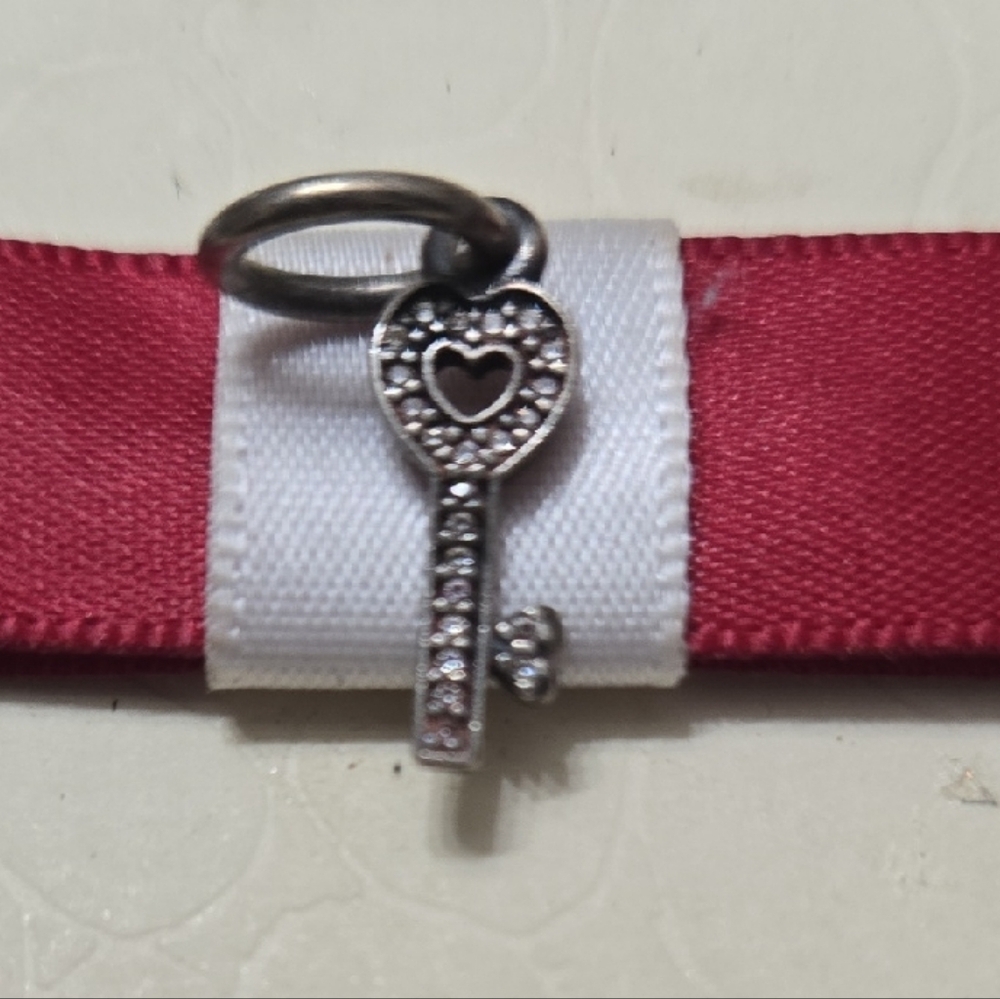 Pandora Symbol Of Trust Charm. Heart Key